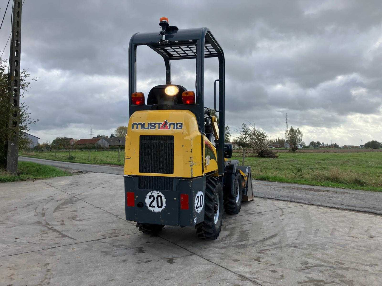 Gummihjulslæsser MUSTANG - AL 100 - SHOVEL - 2015: billede 9