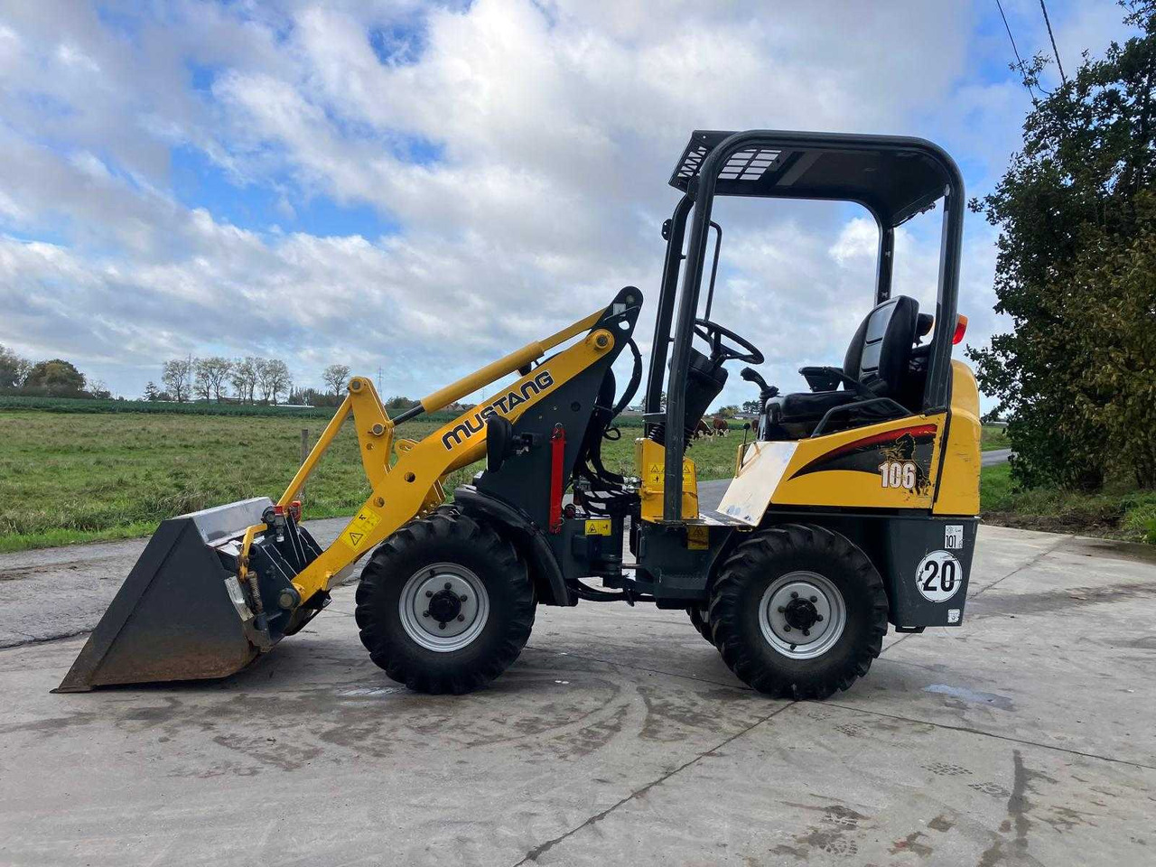 Gummihjulslæsser MUSTANG - AL 100 - SHOVEL - 2015: billede 12