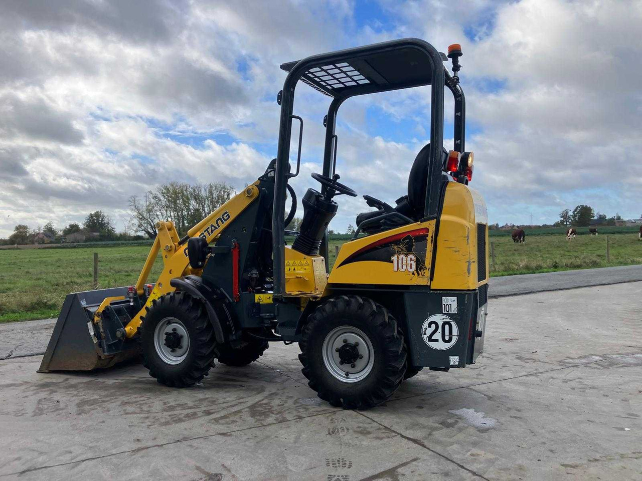 Gummihjulslæsser MUSTANG - AL 100 - SHOVEL - 2015: billede 11