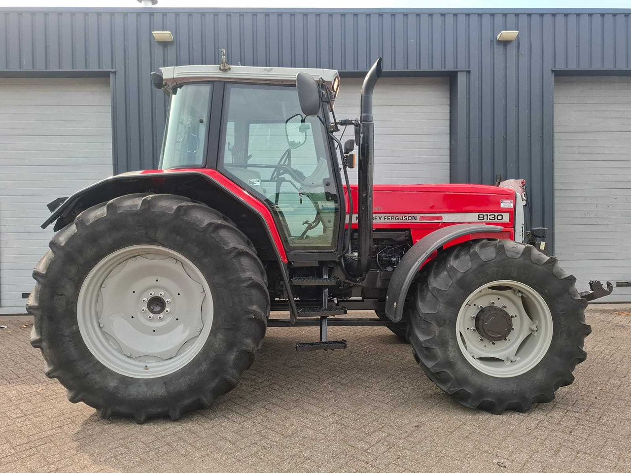 Massey Ferguson 8130 Dynashift - Traktor: billede 4 Massey Ferguson 8130 Dynashift - Traktor: billede 4