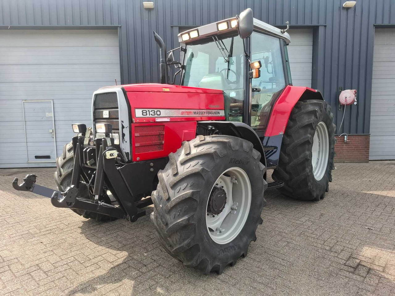 Massey Ferguson 8130 Dynashift - Traktor: billede 1 Massey Ferguson 8130 Dynashift - Traktor: billede 1
