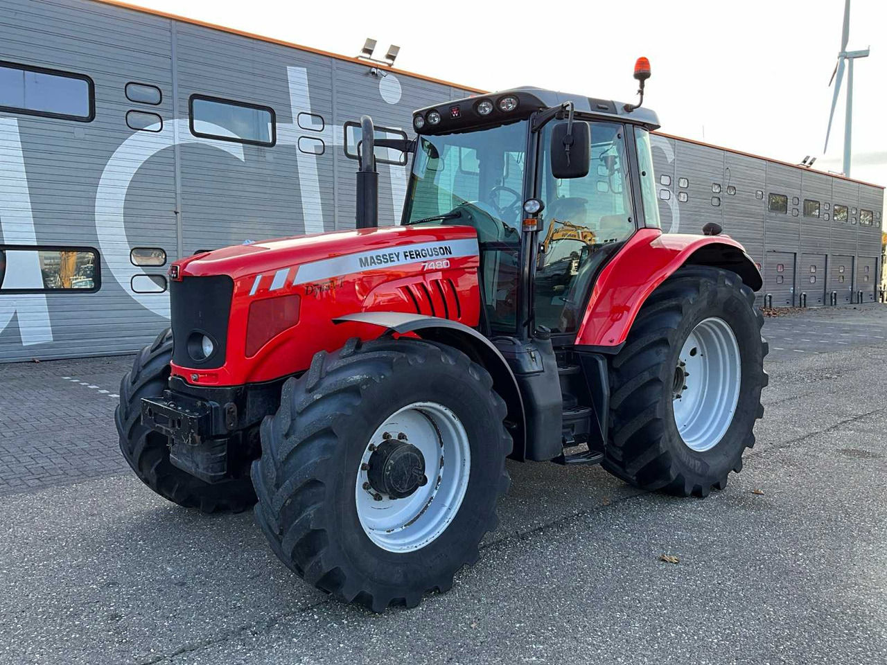 Massey ferguson 2008 MASSEY FERGUSON 7480 DYNA-VT FOUR WHEEL DRIVE FARM TRACTOR T-68-DJG - Traktor: billede 1 Massey ferguson 2008 MASSEY FERGUSON 7480 DYNA-VT FOUR WHEEL DRIVE FARM TRACTOR T-68-DJG - Traktor: billede 1
