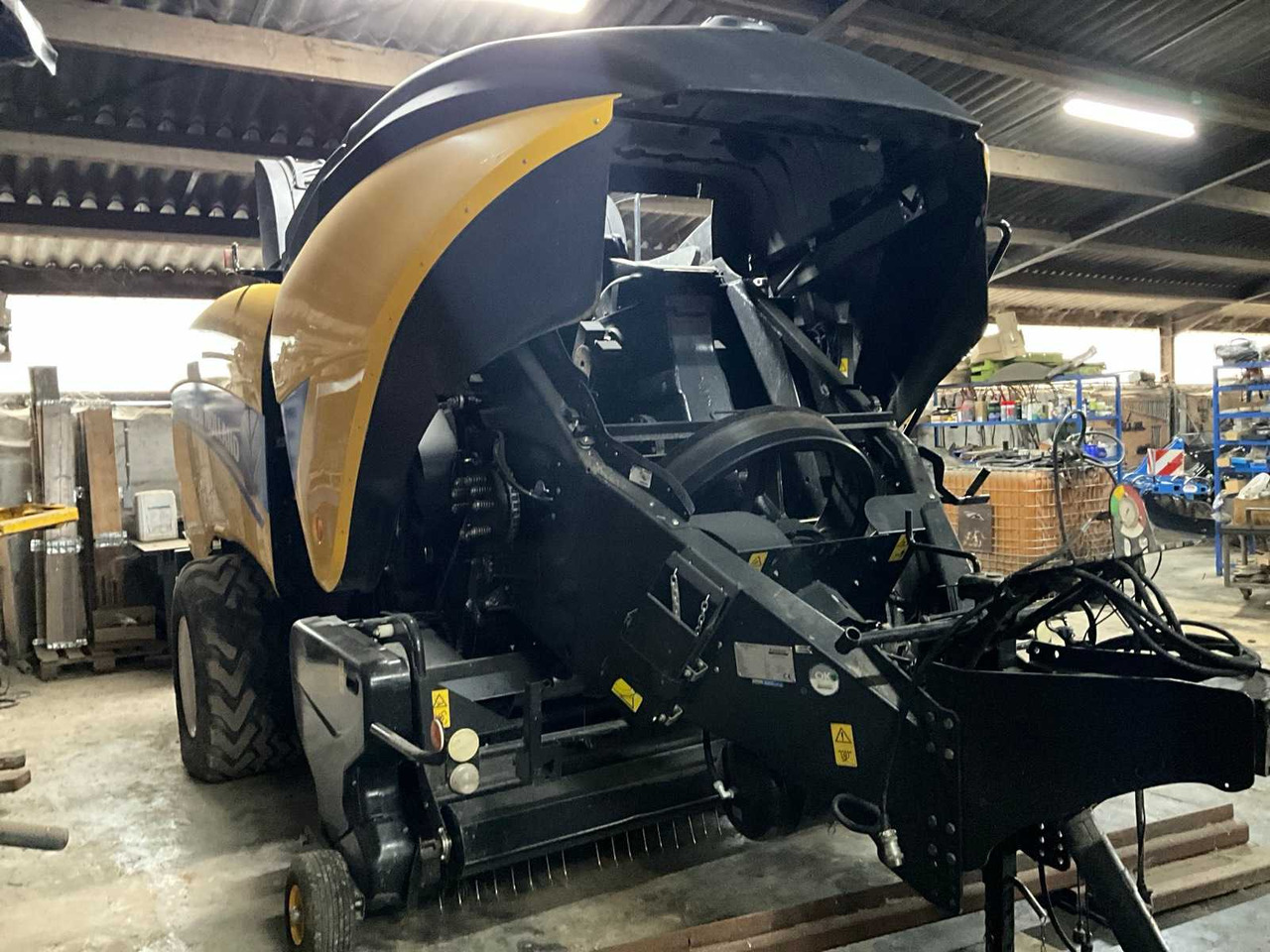 Firkant ballepresse New Holland BB1270: billede 12 Firkant ballepresse New Holland BB1270: billede 12