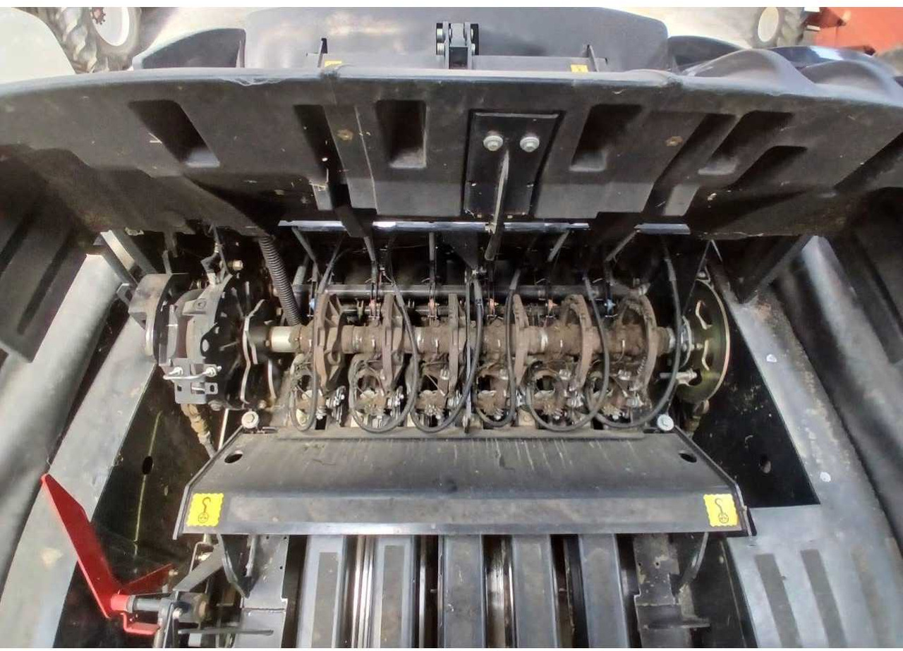 New Holland BB1270 - Firkant ballepresse: billede 5 New Holland BB1270 - Firkant ballepresse: billede 5