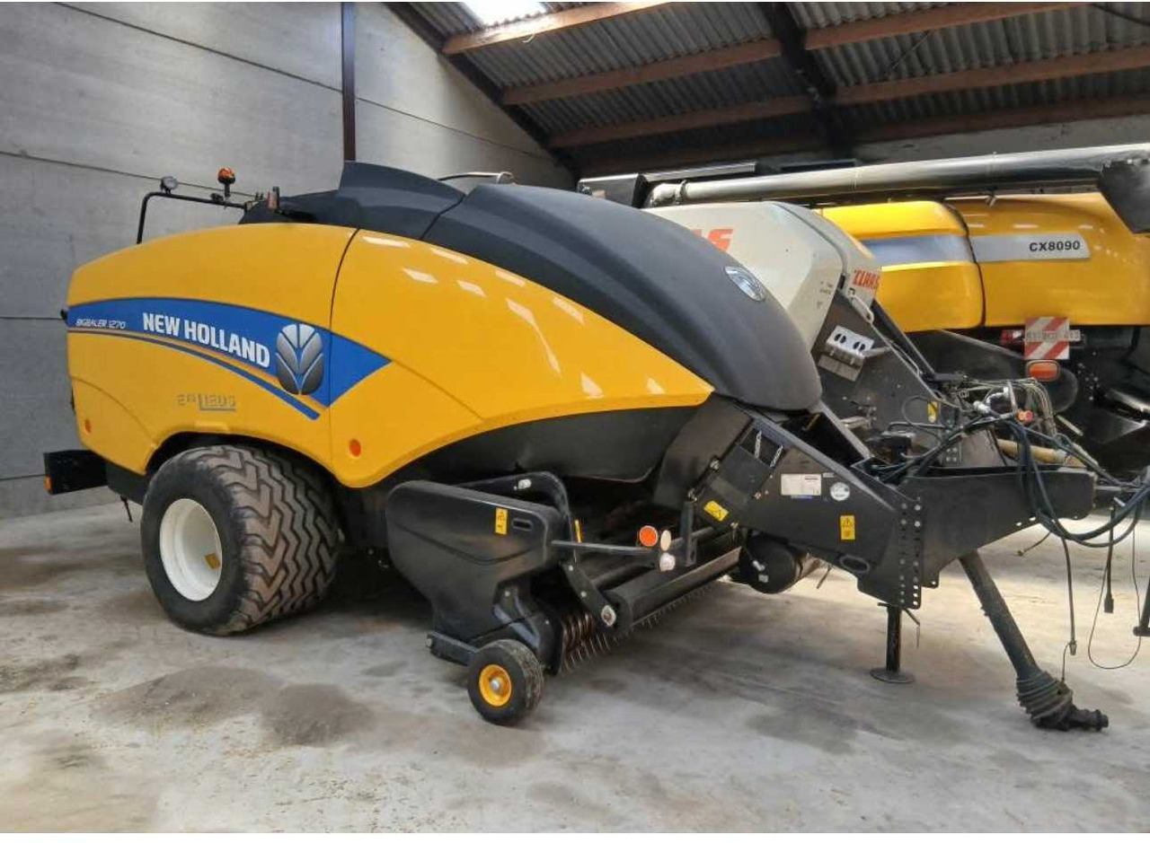 New Holland BB1270 - Firkant ballepresse: billede 1 New Holland BB1270 - Firkant ballepresse: billede 1