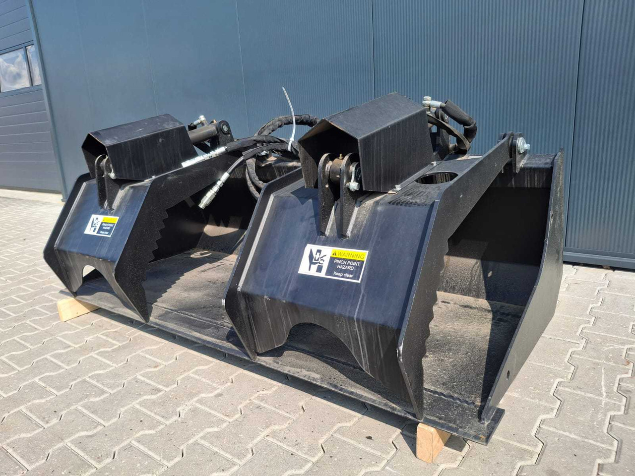 Rhino-cross 72 inch grapple Bucket - Maskine til jordbearbejdning: billede 1 Rhino-cross 72 inch grapple Bucket - Maskine til jordbearbejdning: billede 1