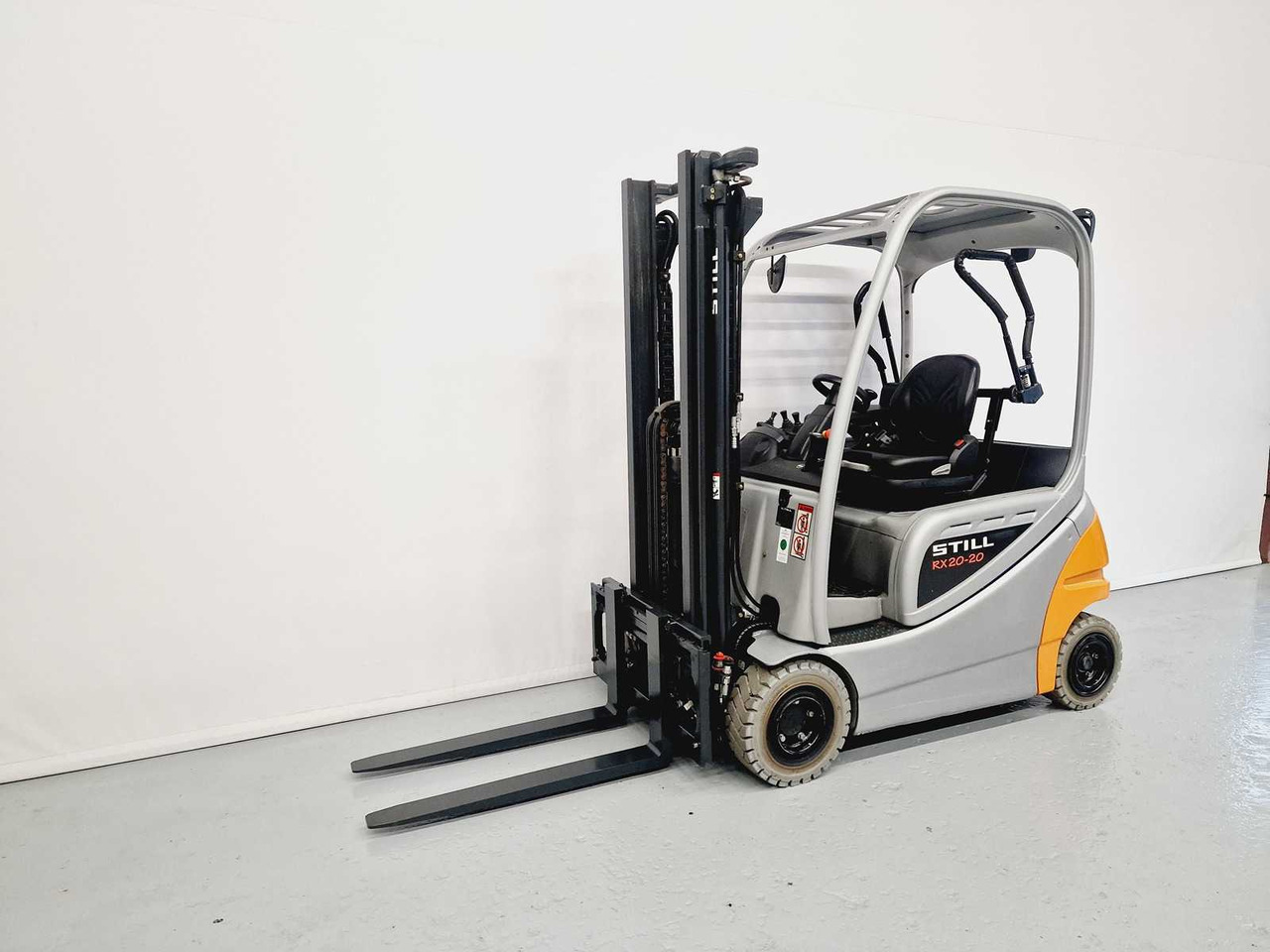 STILL - 2015 - RX20-20 - FORKLIFT - FREE-LIFT - SIDE-SHIFT, 4TH FUNCTION - Gaffeltruck: billede 1 STILL - 2015 - RX20-20 - FORKLIFT - FREE-LIFT - SIDE-SHIFT, 4TH FUNCTION - Gaffeltruck: billede 1