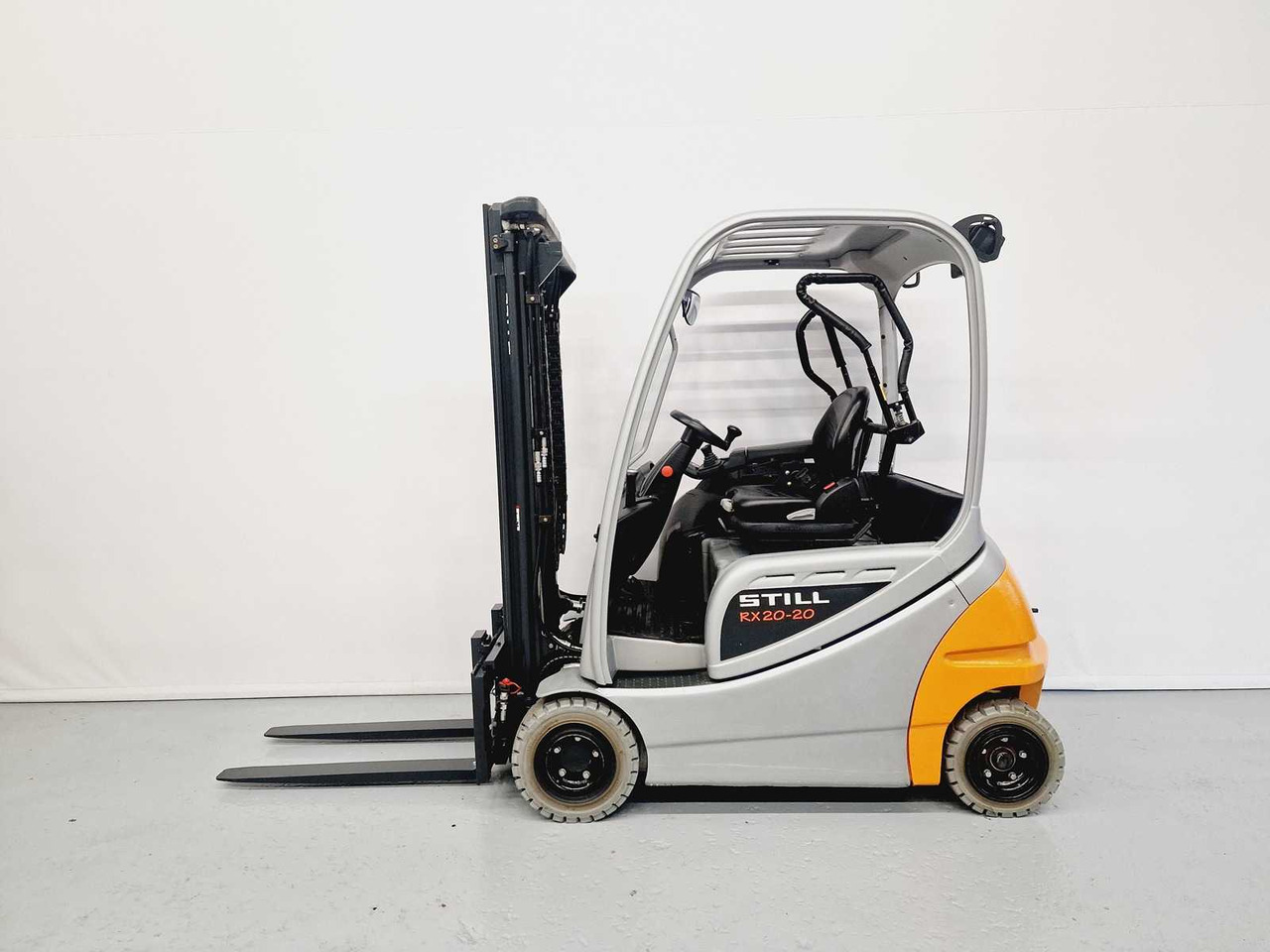 STILL - 2015 - RX20-20 - FORKLIFT - FREE-LIFT - SIDE-SHIFT, 4TH FUNCTION - Gaffeltruck: billede 2 STILL - 2015 - RX20-20 - FORKLIFT - FREE-LIFT - SIDE-SHIFT, 4TH FUNCTION - Gaffeltruck: billede 2