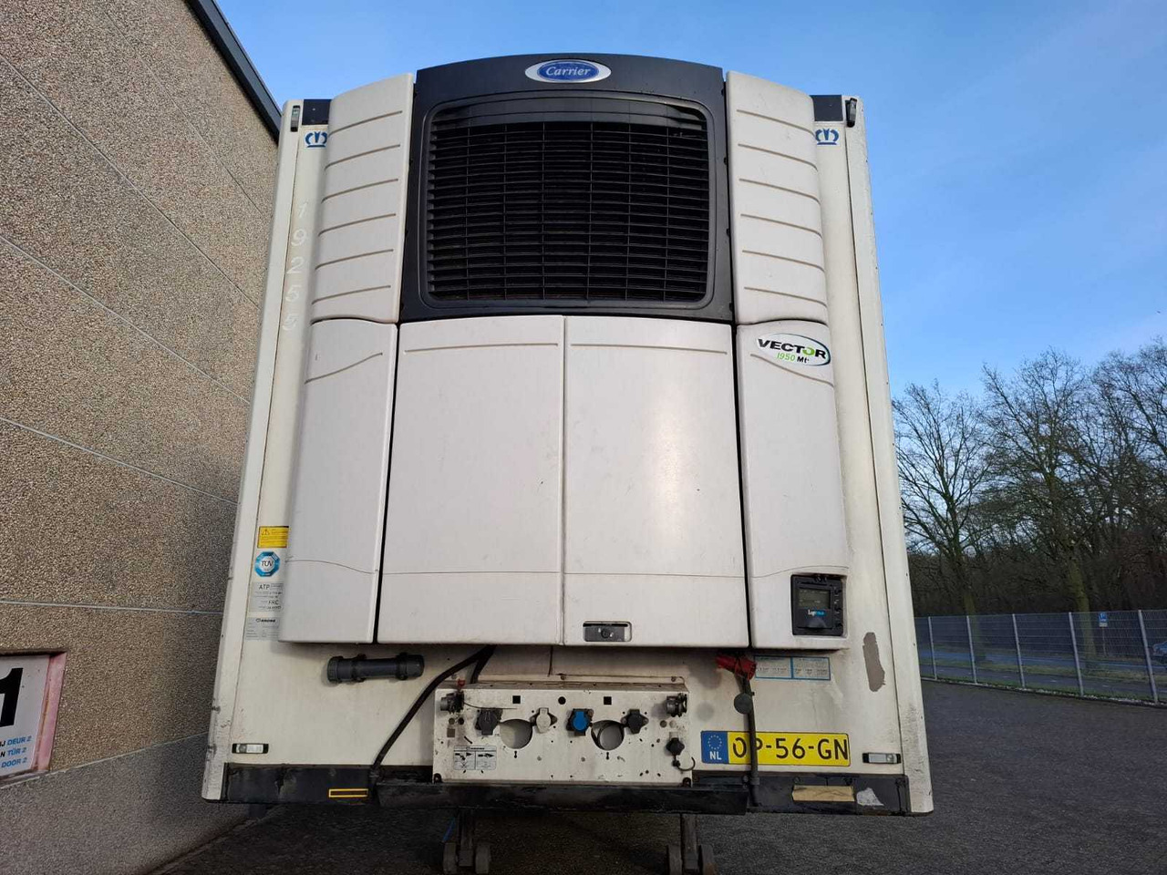 KRONE - 2016 - TKS MEETHANG - SEMI-TRAILER - Sættevogn: billede 2 KRONE - 2016 - TKS MEETHANG - SEMI-TRAILER - Sættevogn: billede 2