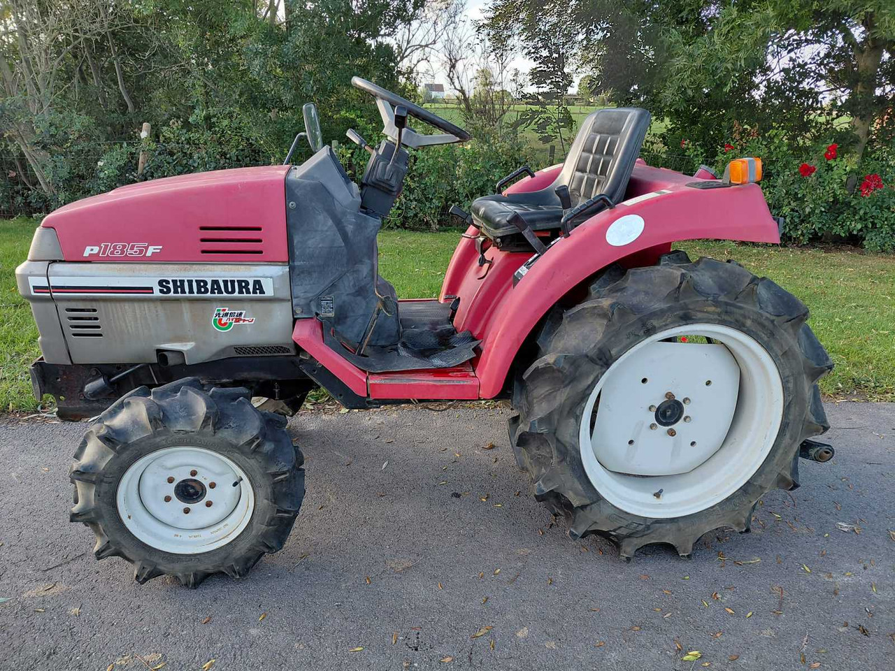 Shibaura P185F - Minitraktor: billede 1 Shibaura P185F - Minitraktor: billede 1