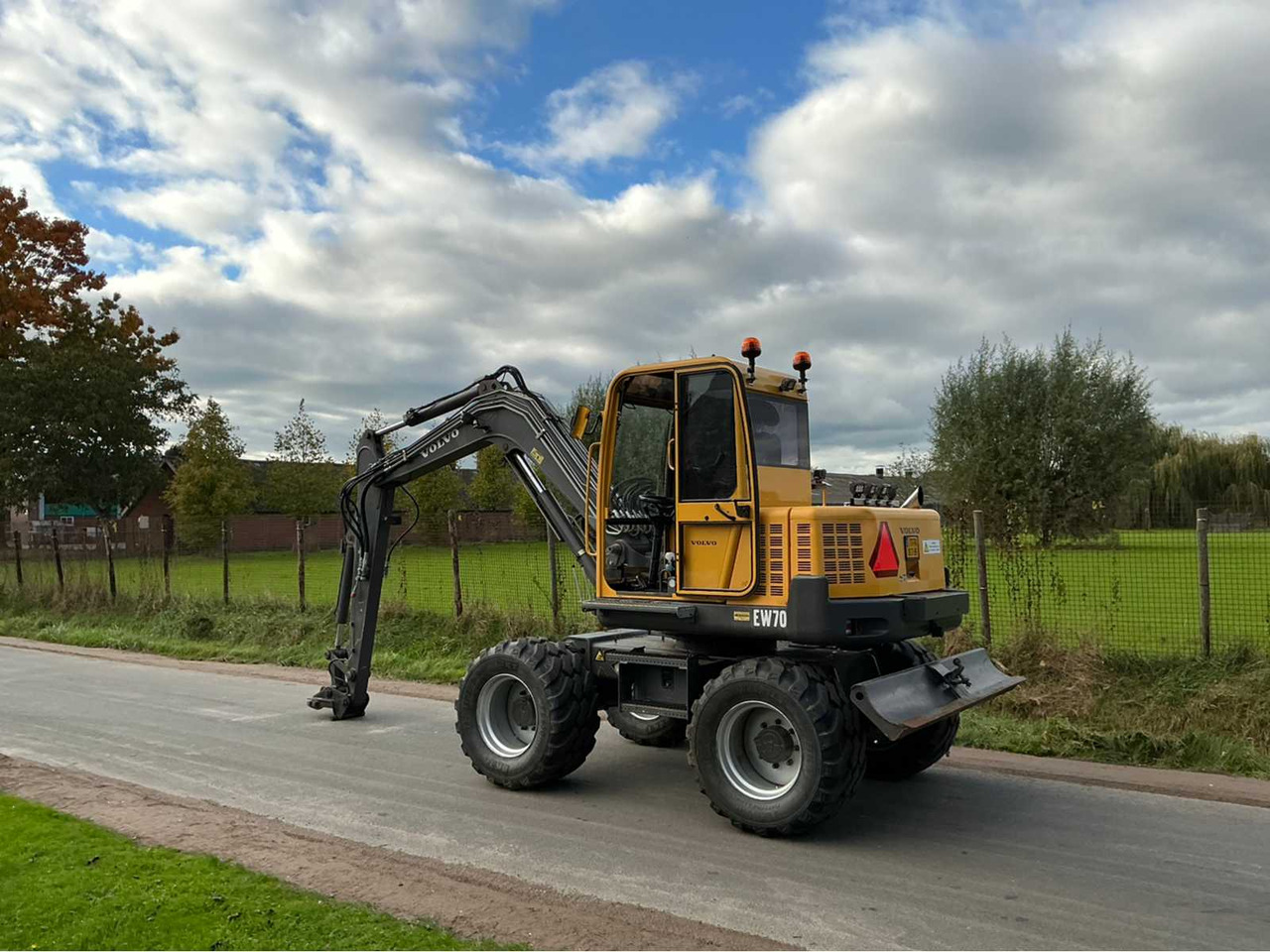 Volvo EW70 - Hjulgravemaskine: billede 5 Volvo EW70 - Hjulgravemaskine: billede 5