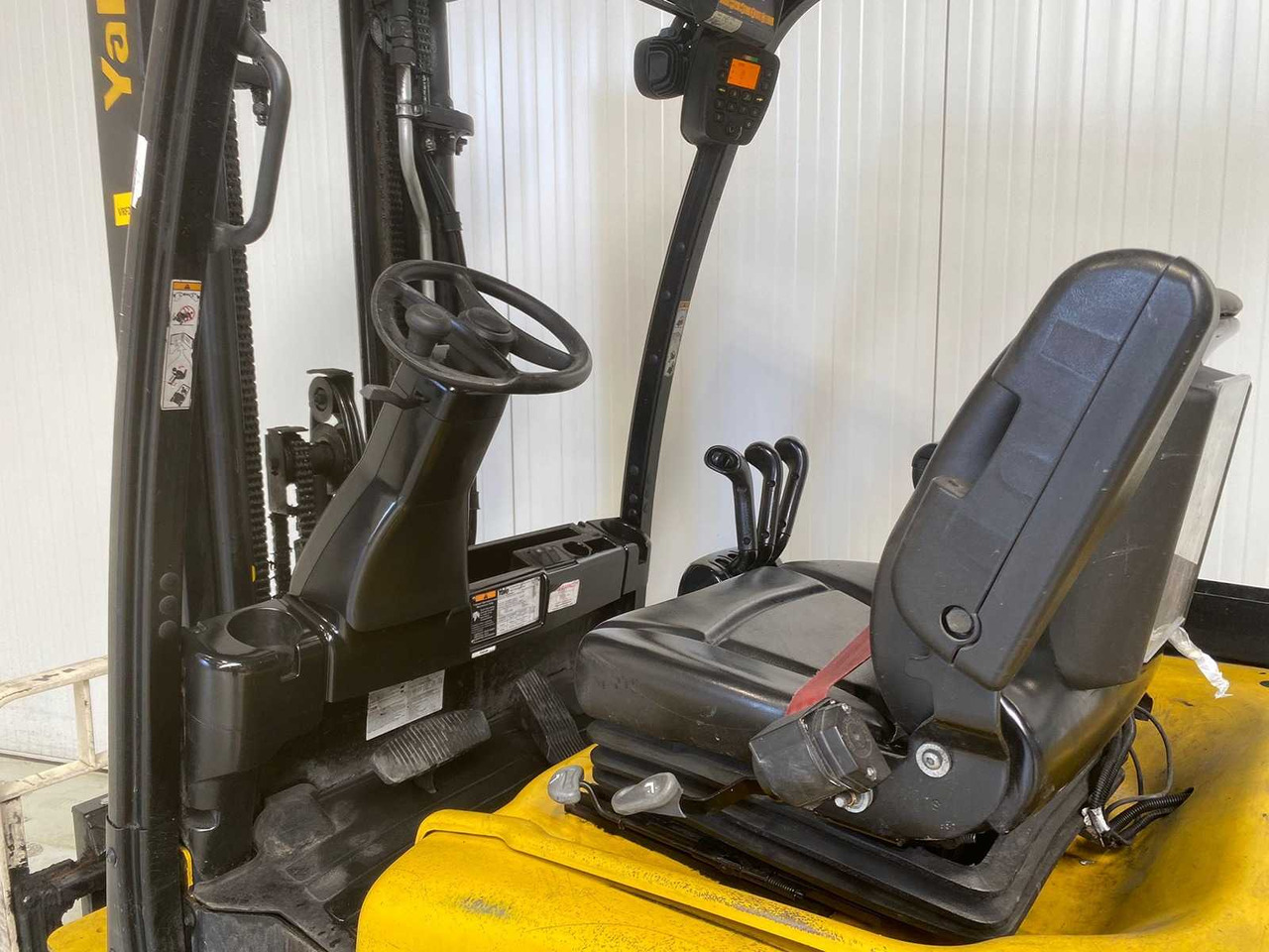 YALE - 2013 - ERP 35 VL - FORKLIFT TRIPLEX - FREELIFT - SIDESHIFT - Gaffeltruck: billede 3 YALE - 2013 - ERP 35 VL - FORKLIFT TRIPLEX - FREELIFT - SIDESHIFT - Gaffeltruck: billede 3