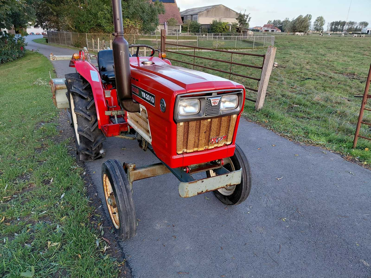 Yanmar YM2010 - Minitraktor: billede 2 Yanmar YM2010 - Minitraktor: billede 2