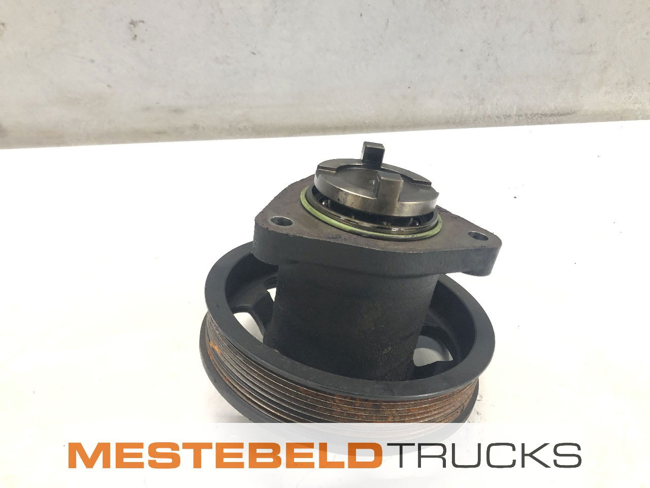 MAN Aandrijving koelvloeistofpomp TGL - Kølesystem for Lastbil: billede 2 MAN Aandrijving koelvloeistofpomp TGL - Kølesystem for Lastbil: billede 2