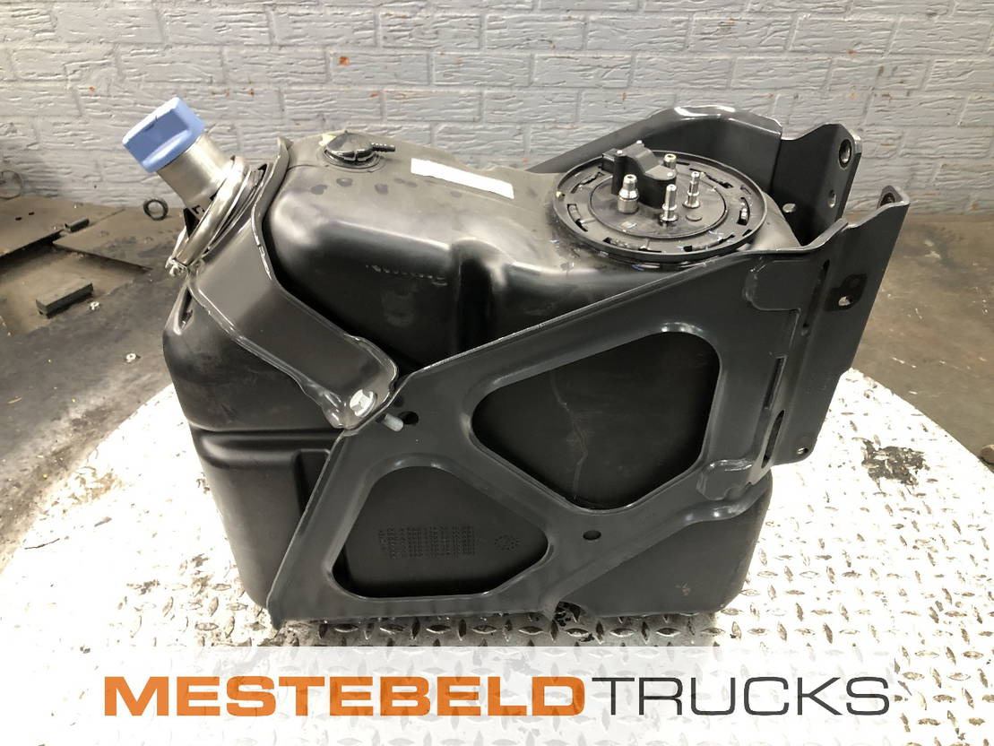 Mercedes-Benz Adblue tank 60 liter - Brændstofsystem for Lastbil: billede 1 Mercedes-Benz Adblue tank 60 liter - Brændstofsystem for Lastbil: billede 1
