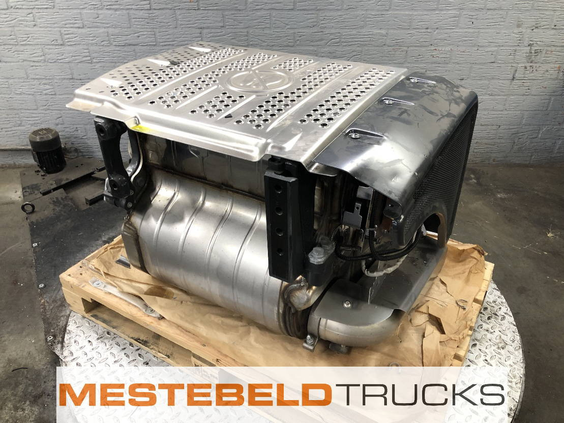 Mercedes-Benz Katalysator - Udstødningssystem for Lastbil: billede 1 Mercedes-Benz Katalysator - Udstødningssystem for Lastbil: billede 1