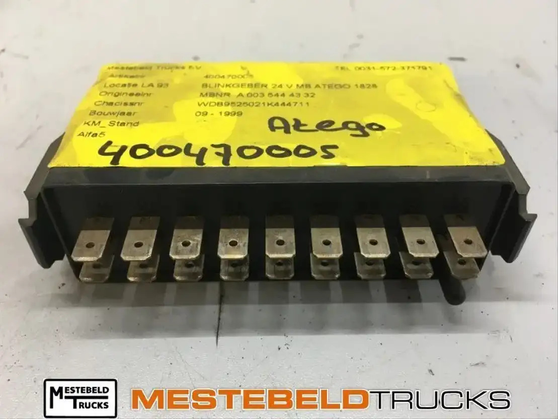 Mercedes-Benz Knipperlicht module - Elektrisk system for Lastbil: billede 1 Mercedes-Benz Knipperlicht module - Elektrisk system for Lastbil: billede 1