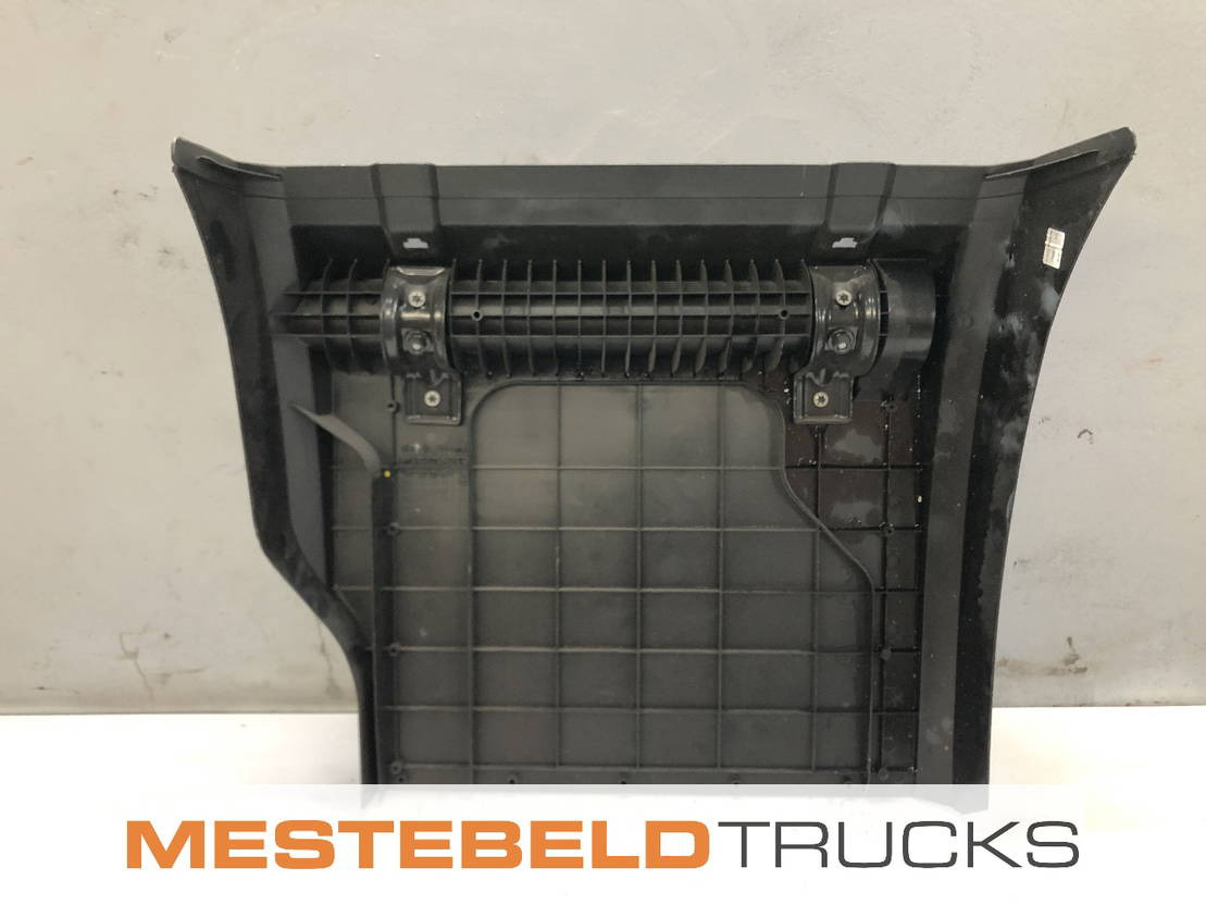 Mercedes-Benz Spatbord achteras rechtsvoor - Ramme/ Chassis for Lastbil: billede 2 Mercedes-Benz Spatbord achteras rechtsvoor - Ramme/ Chassis for Lastbil: billede 2