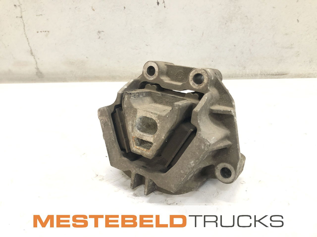 Volvo Motorsteun FL - Ramme/ Chassis for Lastbil: billede 1 Volvo Motorsteun FL - Ramme/ Chassis for Lastbil: billede 1