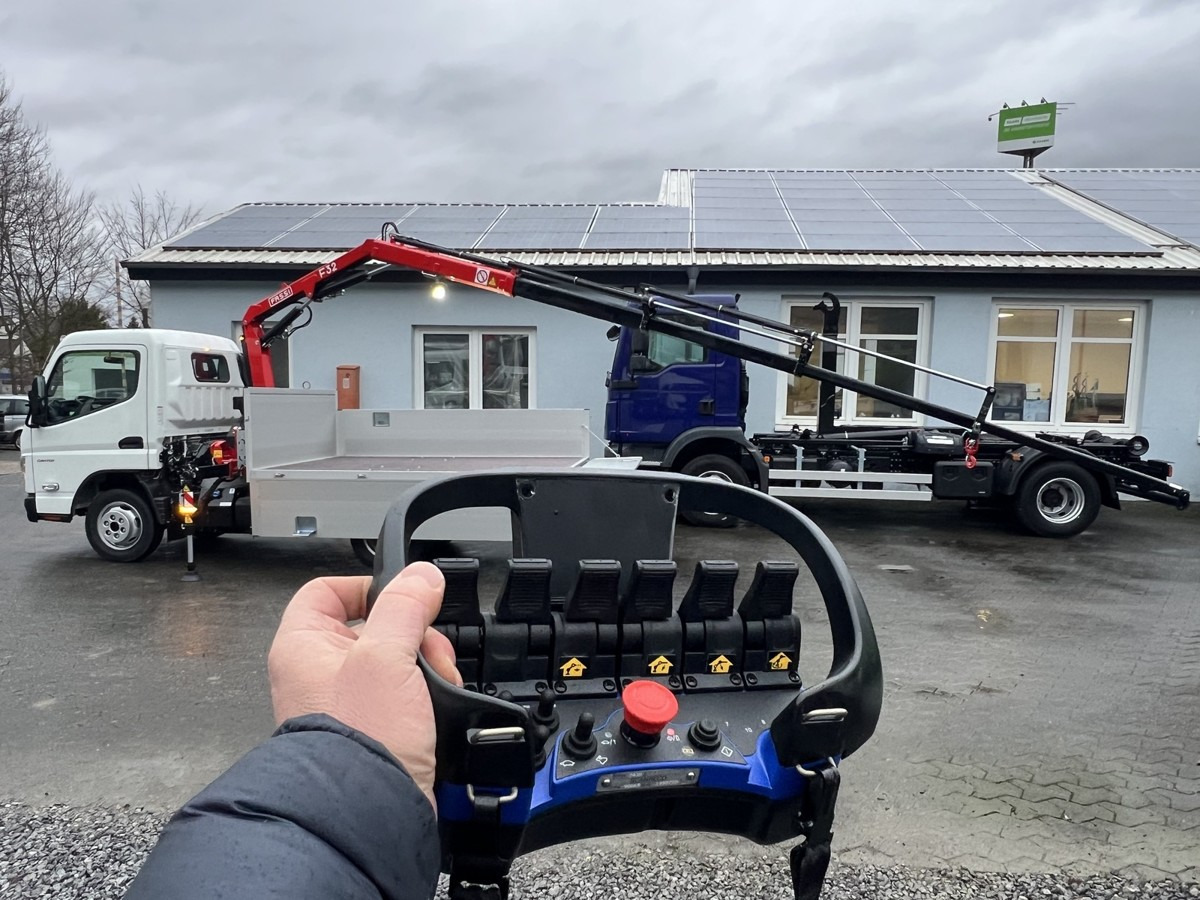 FUSO 3S15 Alu Pritsche 2.80m Ladekran Funk! - Ladbil: billede 2 FUSO 3S15 Alu Pritsche 2.80m Ladekran Funk! - Ladbil: billede 2