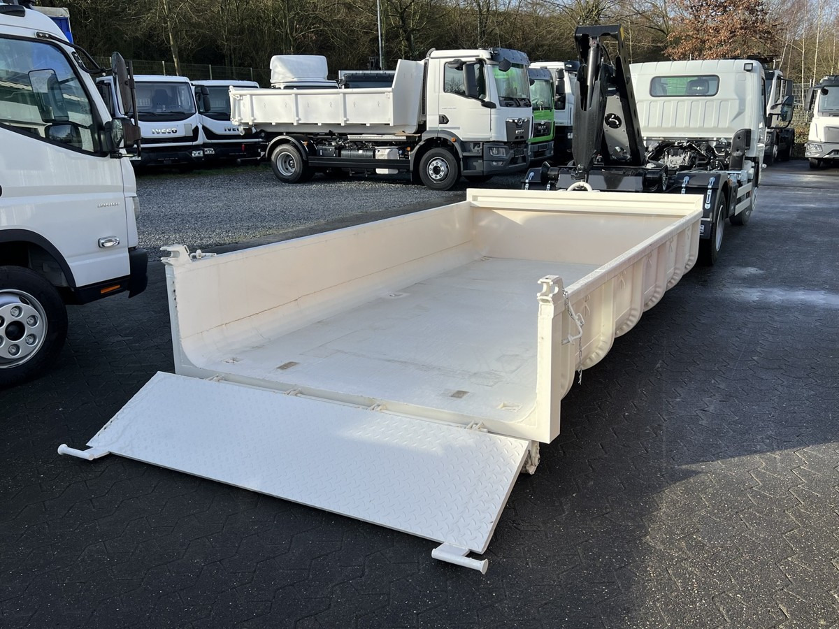 FUSO Canter FUSO 7C18 City Abrollkipper Miete - Lastbil kroghejs: billede 4 FUSO Canter FUSO 7C18 City Abrollkipper Miete - Lastbil kroghejs: billede 4