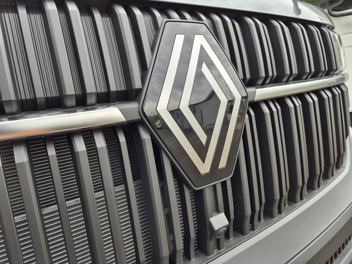 RENAULT Master L2H1 (neues Mod.) Alupritsche m. Kran - Ladbil: billede 2 RENAULT Master L2H1 (neues Mod.) Alupritsche m. Kran - Ladbil: billede 2