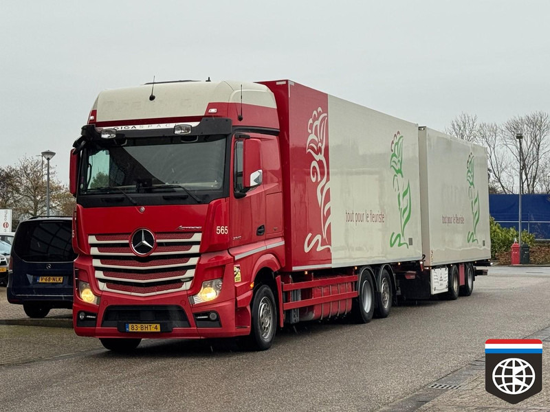 Mercedes-Benz ACTROS 2745 Giga Space - FRIGO COMBINATION -30oC - 2x TAIL LIFT - 49 CC capacity - Kølevogn lastbil: billede 2 Mercedes-Benz ACTROS 2745 Giga Space - FRIGO COMBINATION -30oC - 2x TAIL LIFT - 49 CC capacity - Kølevogn lastbil: billede 2