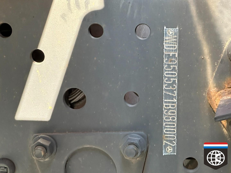 Mercedes-Benz AXOR 1833 TAIL LIFT - MANUAL GEARBOX - Lastbil med presenning: billede 4 Mercedes-Benz AXOR 1833 TAIL LIFT - MANUAL GEARBOX - Lastbil med presenning: billede 4