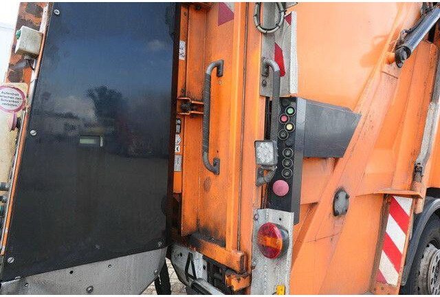Mercedes-Benz 2532 L Actros 6x2, Faun, Zöller, 24m³, MP3, AC - Affaldsmaskine: billede 5 Mercedes-Benz 2532 L Actros 6x2, Faun, Zöller, 24m³, MP3, AC - Affaldsmaskine: billede 5