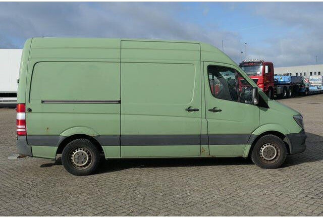 Mercedes-Benz 316 CDI Sprinter 4x2, Klima, Bott-Regale, AHK - Varevogn: billede 4 Mercedes-Benz 316 CDI Sprinter 4x2, Klima, Bott-Regale, AHK - Varevogn: billede 4