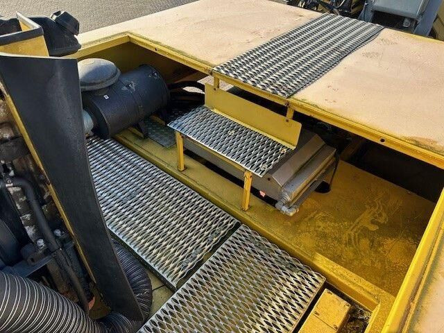 Schmidt CJS 914 Super, Kehrmaschine, Mercedes Motor - Fejebil: billede 3 Schmidt CJS 914 Super, Kehrmaschine, Mercedes Motor - Fejebil: billede 3