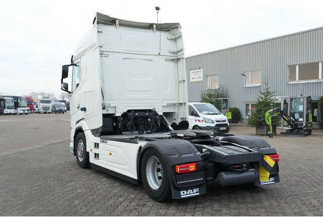 DAF XG 530 FT 4x2, Intarder, 2x Tank, Standklima - Trækker: billede 3 DAF XG 530 FT 4x2, Intarder, 2x Tank, Standklima - Trækker: billede 3