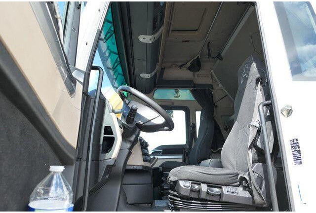 MAN 18.500 TGX 4x2, Intarder, Klima, 2x Tank,Spoiler - Trækker: billede 4 MAN 18.500 TGX 4x2, Intarder, Klima, 2x Tank,Spoiler - Trækker: billede 4