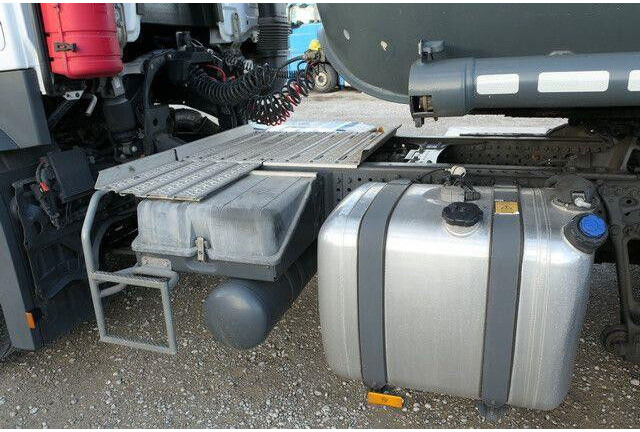 Mercedes-Benz 1846 Actros 4x2, Hydr., ADR, Leicht, Klima, Navi - Trækker: billede 3 Mercedes-Benz 1846 Actros 4x2, Hydr., ADR, Leicht, Klima, Navi - Trækker: billede 3