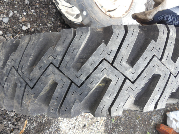 2 Roues pour engin de chantier Pirelli FS40 - Komplet hjul for Traktor: billede 2 2 Roues pour engin de chantier Pirelli FS40 - Komplet hjul for Traktor: billede 2