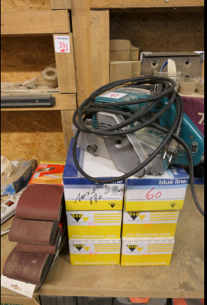 Ponceuse à bande Makita 9402 - Træbearbejdningsmaskine: billede 1 Ponceuse à bande Makita 9402 - Træbearbejdningsmaskine: billede 1