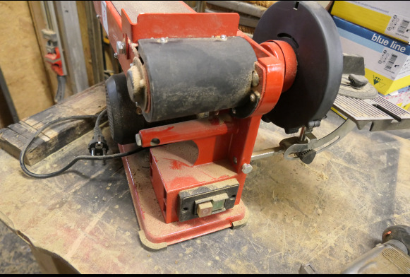 Ponceuse à bande + lapidaire Einhell TC-US 400 - Træbearbejdningsmaskine: billede 3 Ponceuse à bande + lapidaire Einhell TC-US 400 - Træbearbejdningsmaskine: billede 3