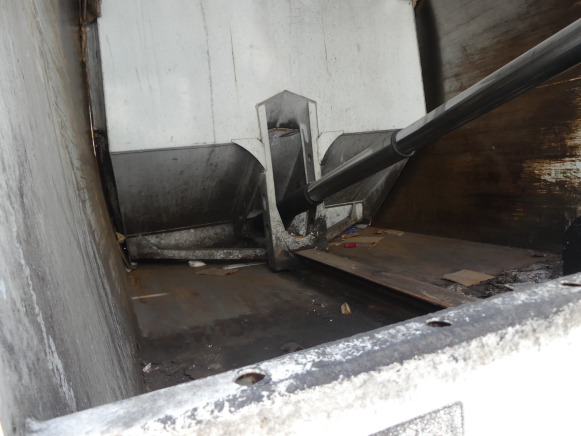 REF:1434 - Camion poubelle (pour pièces) Renault Access (2013-204.150 km) - Affaldsmaskine: billede 5 REF:1434 - Camion poubelle (pour pièces) Renault Access (2013-204.150 km) - Affaldsmaskine: billede 5