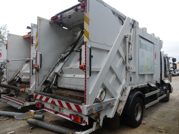 REF:8402 - Camion poubelle Renault Midlum (2013-147.276 km)(VIN:VF644AHL000007224) - Affaldsmaskine: billede 5 REF:8402 - Camion poubelle Renault Midlum (2013-147.276 km)(VIN:VF644AHL000007224) - Affaldsmaskine: billede 5