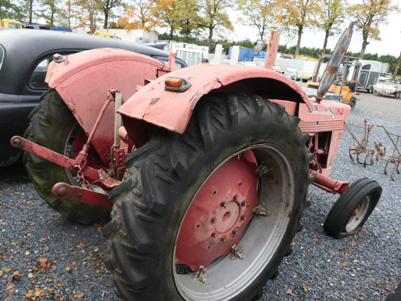 Tracteur agricole International Harvester (VIN:NT362374) - Traktor: billede 3 Tracteur agricole International Harvester (VIN:NT362374) - Traktor: billede 3