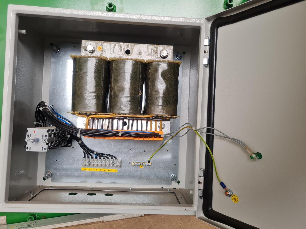 Avenco Trafosteuerung 5 Stufen, 15A - Udstyr til kvæg: billede 2 Avenco Trafosteuerung 5 Stufen, 15A - Udstyr til kvæg: billede 2