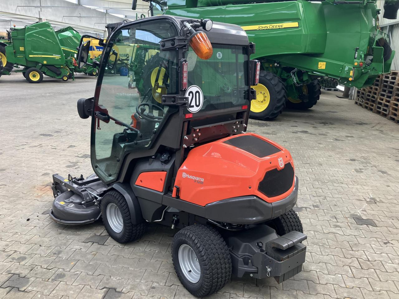 Husqvarna Rider P525D - Plæneklipper: billede 4 Husqvarna Rider P525D - Plæneklipper: billede 4