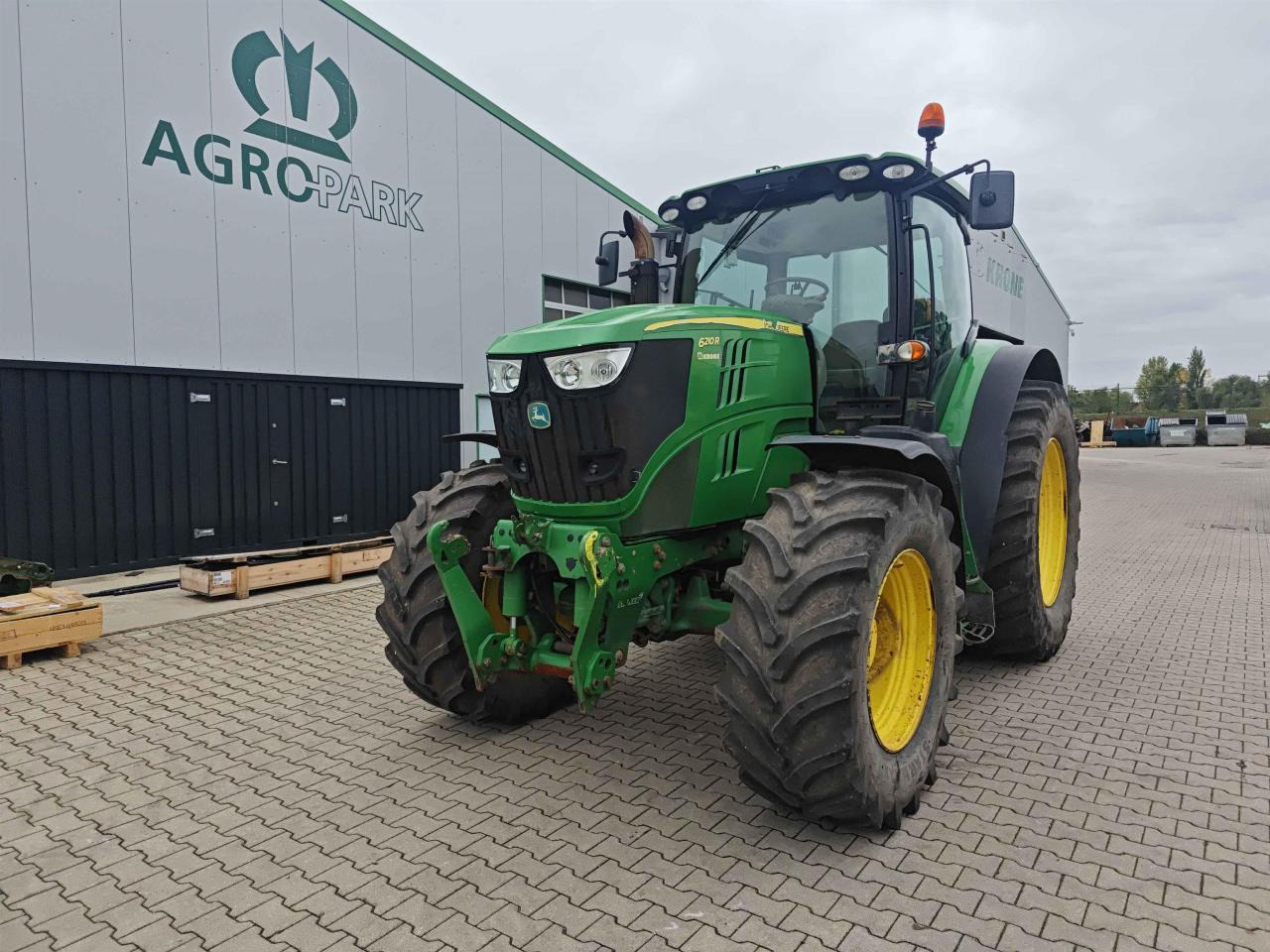 John Deere 6210R - Traktor: billede 1 John Deere 6210R - Traktor: billede 1