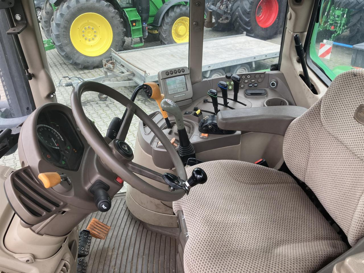 John Deere 6630 PREMIUM - Traktor: billede 4 John Deere 6630 PREMIUM - Traktor: billede 4
