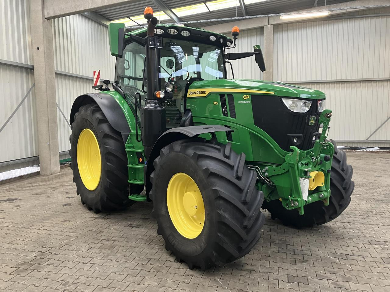 John Deere 6R 215 - Traktor: billede 2 John Deere 6R 215 - Traktor: billede 2