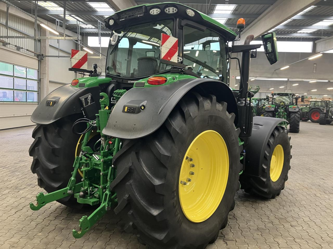 John Deere 6R 215 - Traktor: billede 4 John Deere 6R 215 - Traktor: billede 4