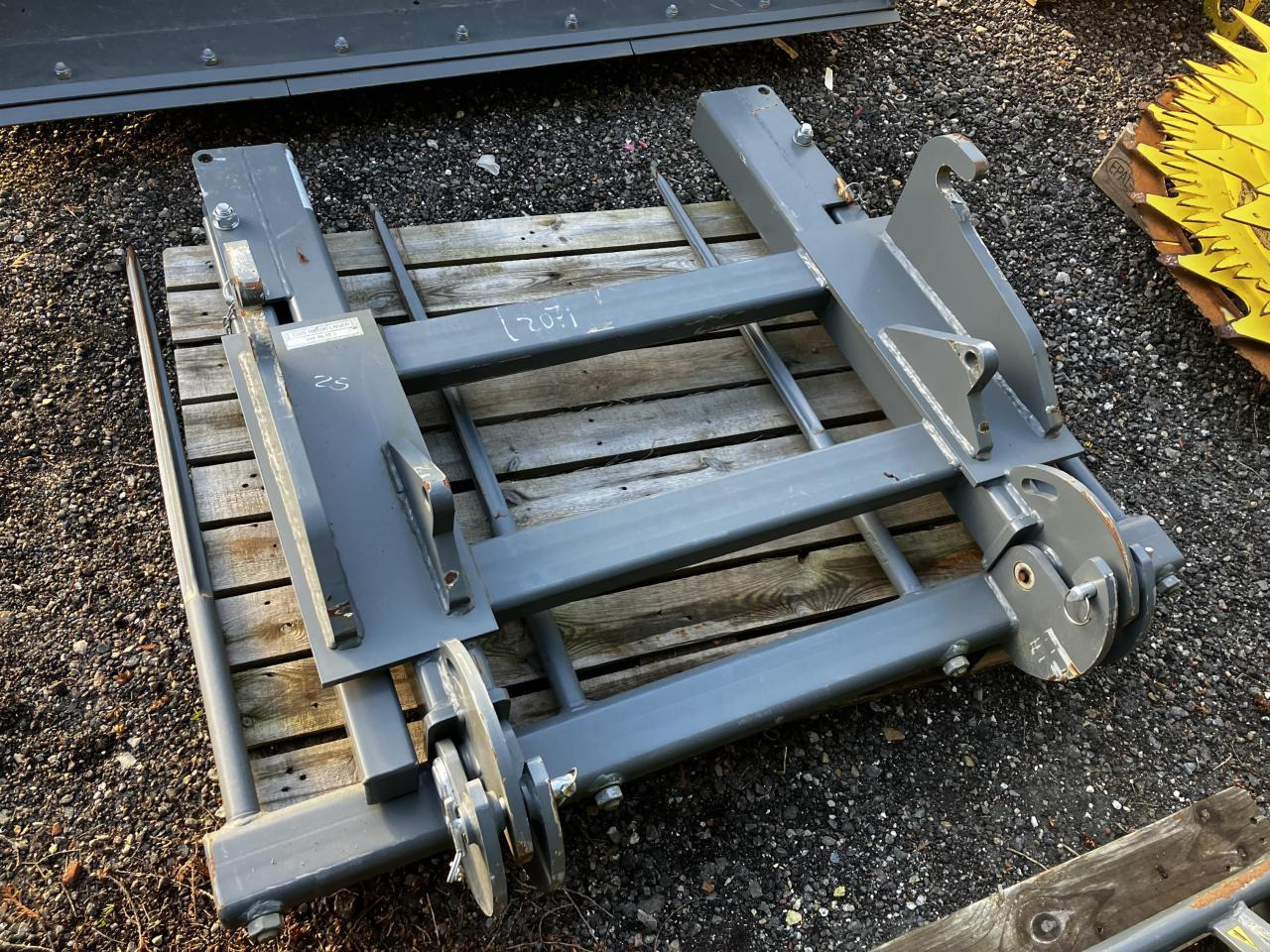 Kramer Ballenspieß klappbar EURO - Frontlæsser til traktor: billede 2 Kramer Ballenspieß klappbar EURO - Frontlæsser til traktor: billede 2