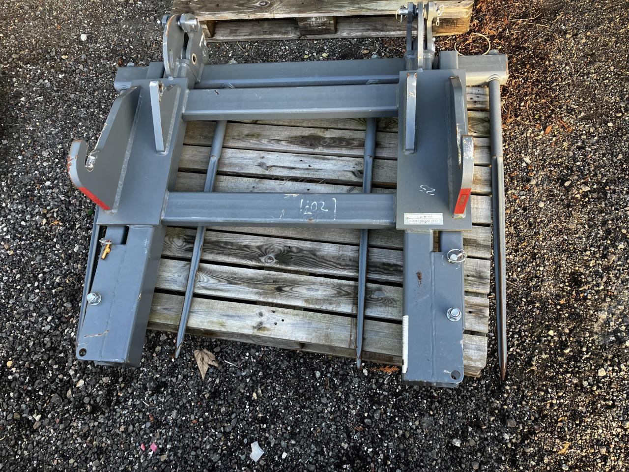 Kramer Ballenspieß klappbar EURO - Frontlæsser til traktor: billede 1 Kramer Ballenspieß klappbar EURO - Frontlæsser til traktor: billede 1