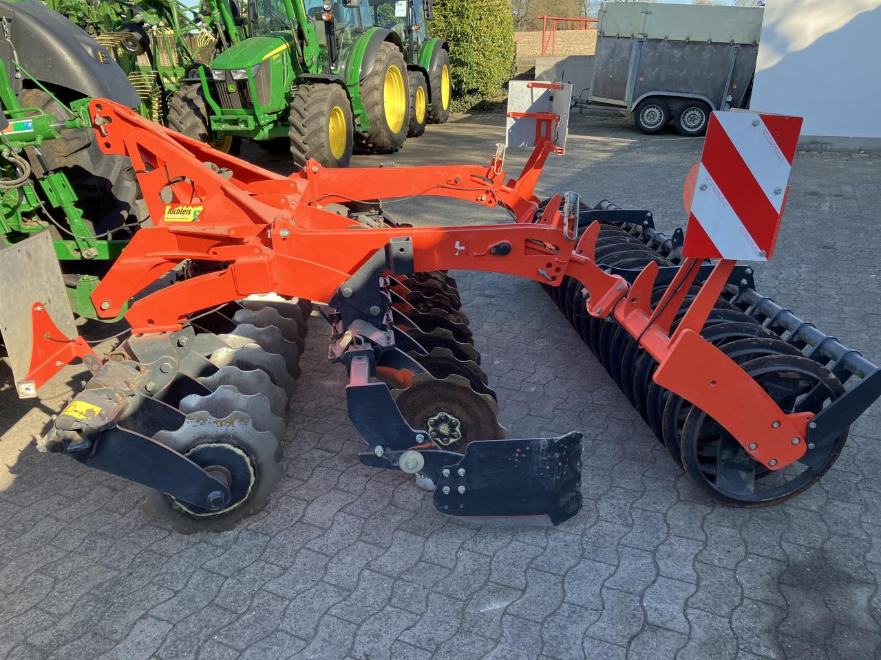 Kuhn 303 - Tallerkenharve: billede 1 Kuhn 303 - Tallerkenharve: billede 1