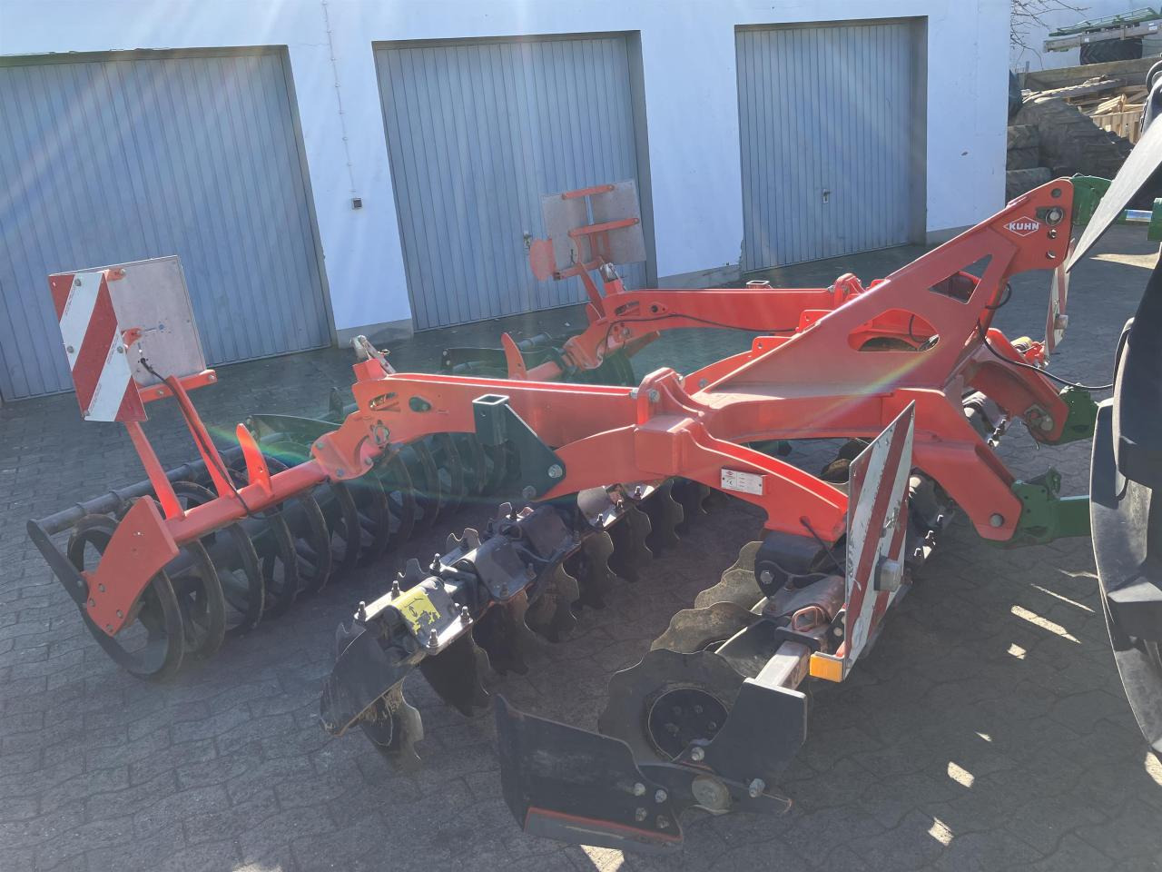 Kuhn 303 - Tallerkenharve: billede 2 Kuhn 303 - Tallerkenharve: billede 2